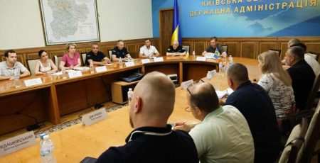 Руслан Кравченко провів нараду з підрядниками, які займаються будівництвом фортифікацій