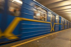 Рух поїздів зеленою гілкою метро відновлено, - КМДА