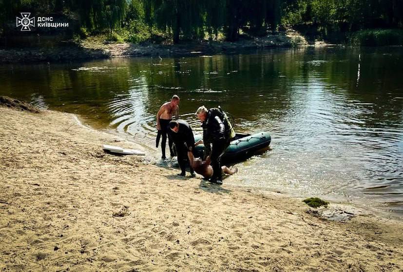 В озері на Броварщині знайшли тіло потопельника