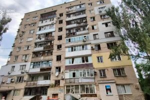 У Миколаєві внаслідок ракетного удару по дитячому майданчику загинули три людини, серед них дитина