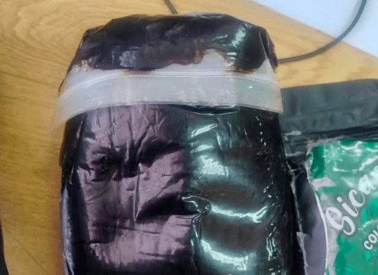 В посилці з Перу київськи митники виявили 2 кг "напою шаманів" з психотропним ефектом