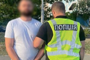 Шахрайство на війні: у Києві чоловік ошукав родини військових та волонтерів на півмільйона гривень