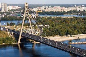 У Києві до 15 жовтня обмежать рух транспорту на Північному мосту ділянкою через Дніпро (схема)