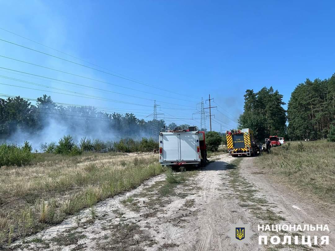 Окупанти знову атакували Київщину: серед постраждалих п'ятимісячна дитина, пошкоджено 22 будинки (фото)