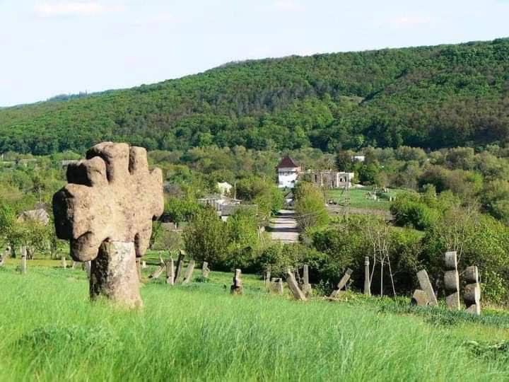 Історичну гору Лисківка у селі Буша на Вінниччині продали на аукціоні для видобутку надр, - активістка