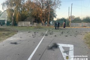 На Київщині в одному з районів уламками пошкоджено 7 житлових будинків, автомобіль та 2 господарчі споруди