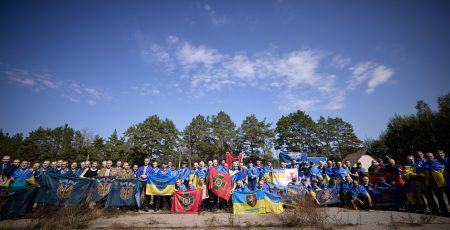 В Україну з російського полону повернулися ще 103 воїни (фото, відео)