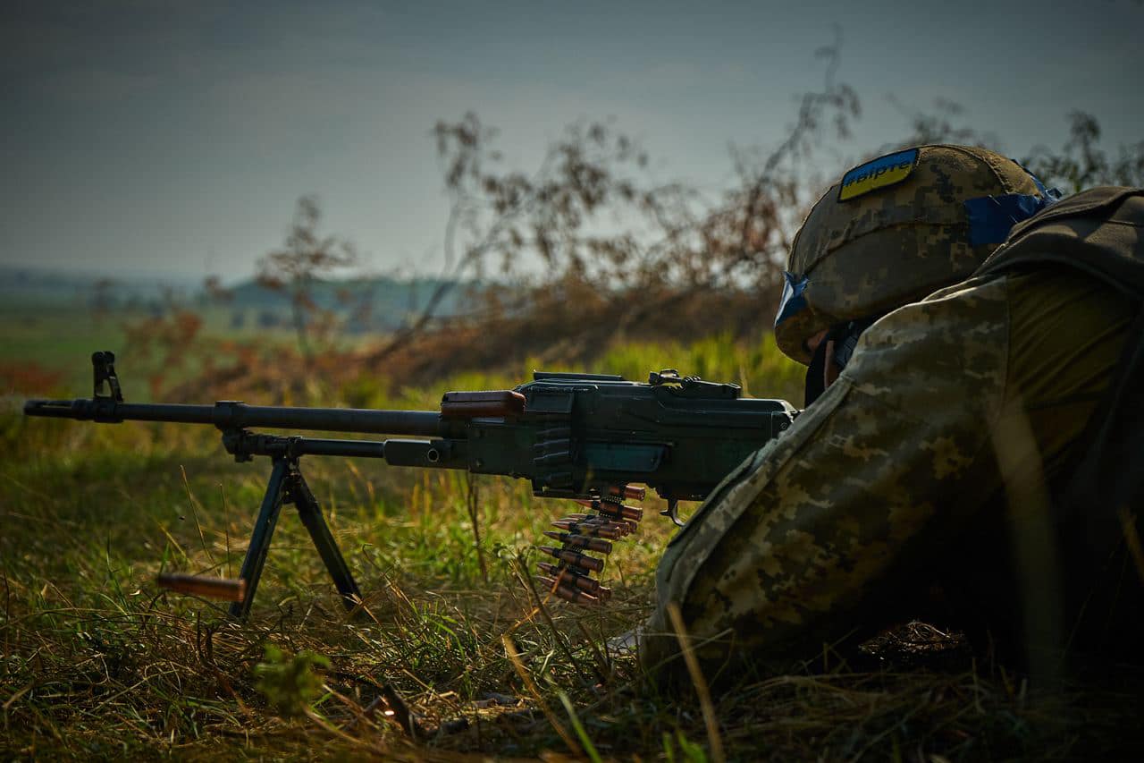 Генштаб ЗСУ: попри значні втрати, ворог продовжує атаки на Курахівському та Покровському напрямках