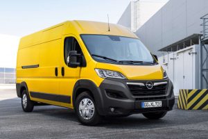 Козин за 4 млн гривень хоче купити два мікроавтобуси Opel Movano