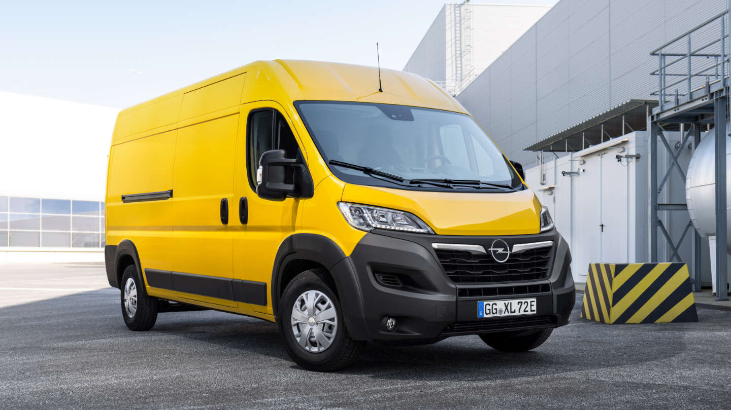 Козин за 4 млн гривень хоче купити два мікроавтобуси Opel Movano