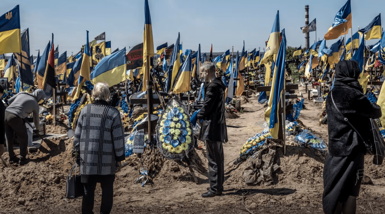 Кількість вбитих та поранених військових в російсько-українській війні сягнула мільйона людей, - WSJ