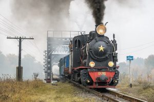 “Укрзалізниця” запрошує покататись на паровозі унікальною Гайворонською вузкоколійкою