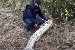 На Київщині тракторист знайшов касетний реактивний снаряд "Торнадо-С"