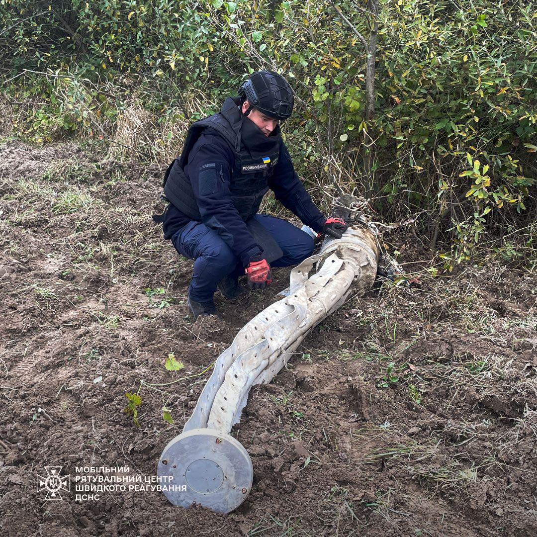 На Київщині тракторист знайшов касетний реактивний снаряд "Торнадо-С"