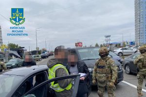 У Києві викрили учасників організованої групи, яка торгувала кокаїном з Іспанії під виглядом кави