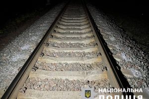 У Бучанському районі електропотяг збив 40-річного чоловіка