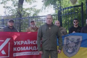 Палатний: “Українська команда” передала групі бійців-розвідників позашляховик