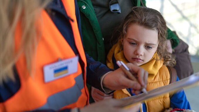 На Сумщині оголосили примусову евакуацію дітей через воєнний стан