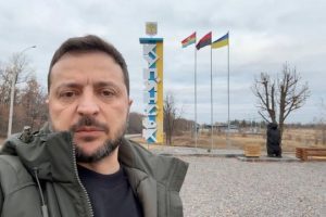 Зеленський відвідав Куп’янськ і привітав воїнів із Днем сержанта