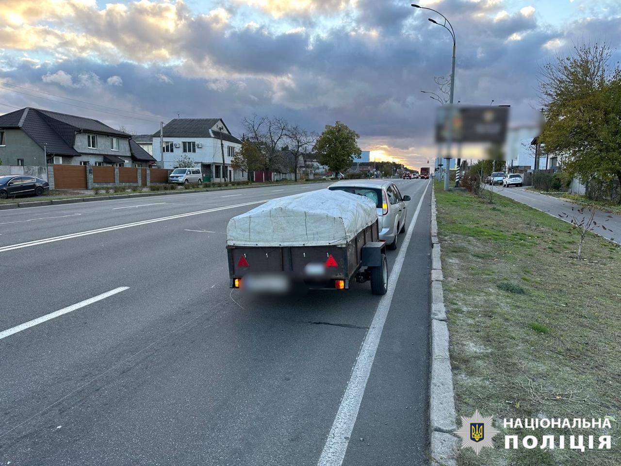 На Київщині від автопричепа відірвалося колесо та травмувало 4-річну дівчинку