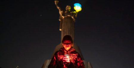 “Запалити свічку пам'яті”: у Києві пройшла акція на 1000-й день повномасштабного вторгнення в Україну