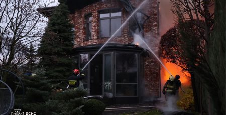 Внаслідок удару по Дніпру постраждали двоє людей, пошкоджено будинки та реабілітаційний центр