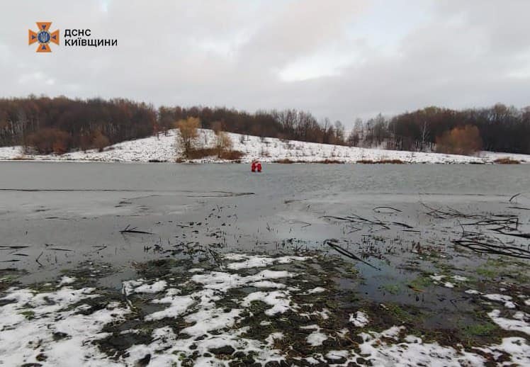 На Білоцерківщині зі ставка у селищі Ставище дістали тіло чоловіка