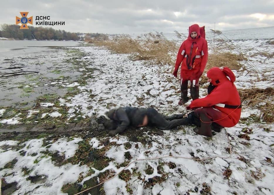 На Білоцерківщині зі ставка у селищі Ставище дістали тіло чоловіка