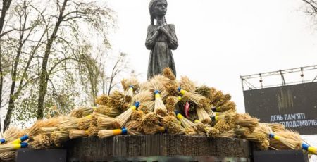 Зеленський у День пам’яті жертв Голодоморів: "Наш обов’язок – говорити світу правду про жорстокий злочин"