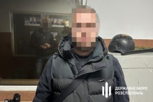 Столичному правоохоронцю повідомили про підозру у переправленні призовників через кордон за 10 тисяч доларів