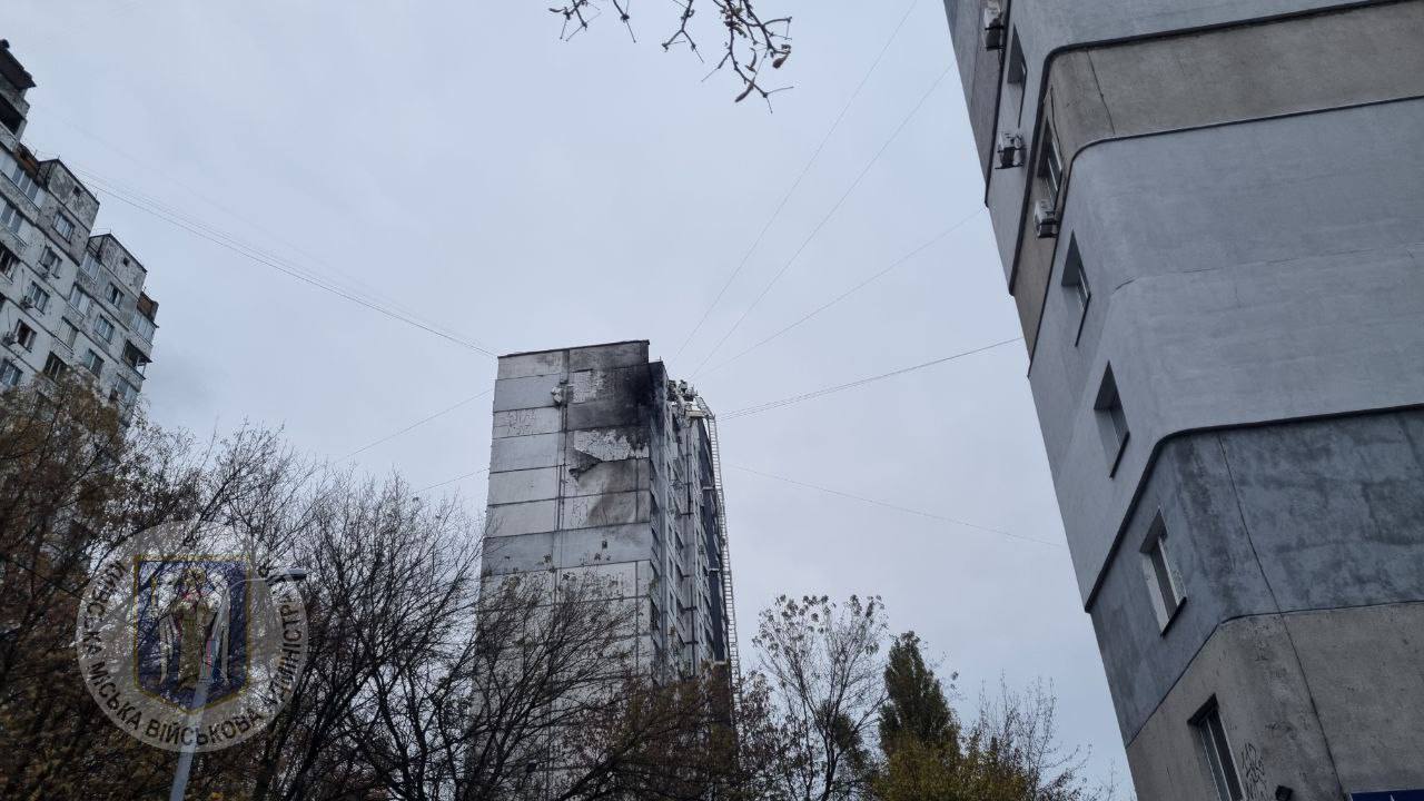 У Києві уламки збитих ворожих дронів упали в шести районах - КМВА