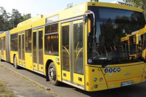 У суботу в Києві змінять маршрути автобусів та тролейбусів через продовольчі ярмарки