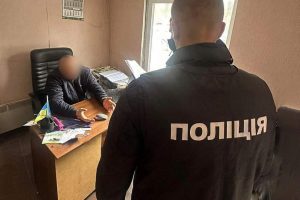 На Вишгородщині керівника ритуальної служби підозрюють у вимаганні хабара за місця на кладовищі