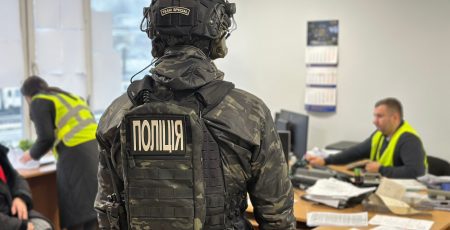 Поліція розкрила масштабну схему поборів з міжнародними поїздами "Укрзалізниці" (фото)