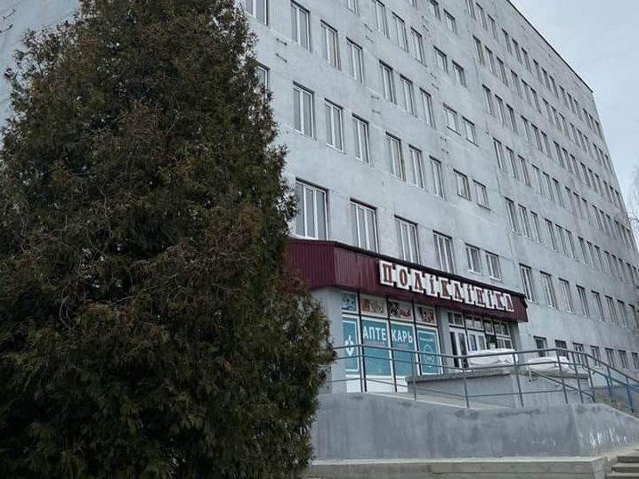 Ремонт проїзду до лікарні в Обухові оцінили у понад 1 млн гривень