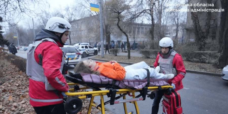 Обстріл Запоріжжя: троє загиблих, багато поранених, зруйнована клініка