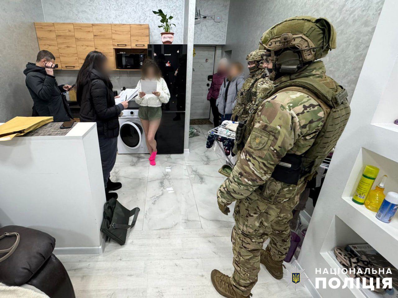 Понад пів мільйона гривень збитків: затримали зловмисників, які привласнювали фінансові номери українців