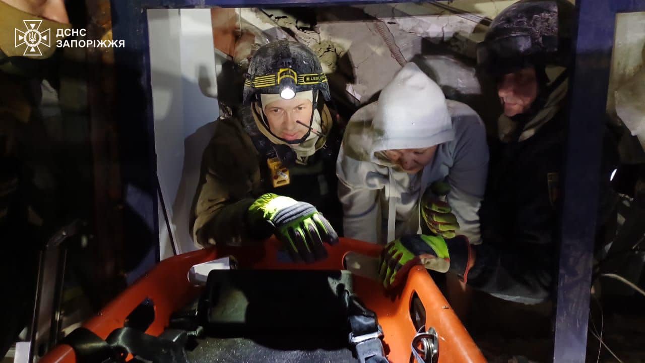 Ракетний удар по Запоріжжю: кількість загиблих зросла до 6, десятки поранених