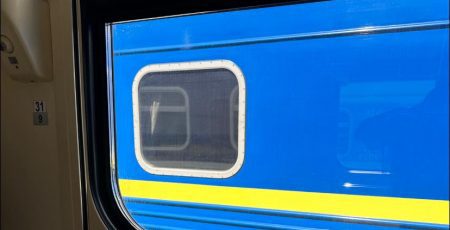 Армія плюс УЗ: Військові зможуть купувати квитки на залізницю через додаток у смартфоні