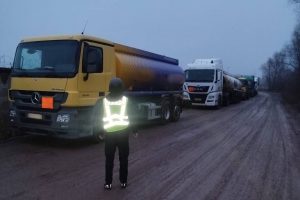 На Київщині уламки збитих ворожих цілей пошкодили 12 вантажних автомобілів та приватні будинки