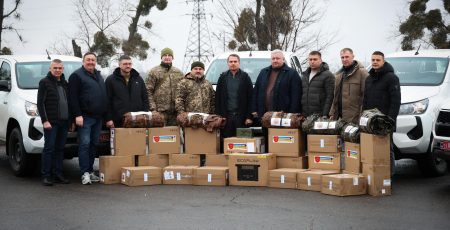 Київщина передала 114-й окремій бригаді ТРО 7 пікапів та інше оснащення