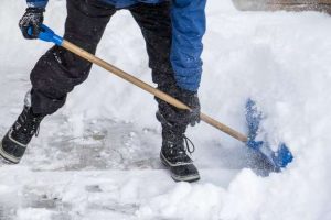 За вивезення снігу з-під об’єктів Офісу Президента в середмісті Києва заплатять 399,7 тис гривень