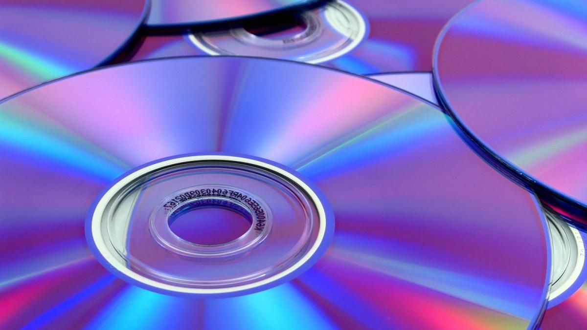 Київський апеляційний суд замовив CD та DVD-диски для запису