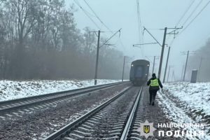 На Фастовщині пасажирський потяг на смерть збив чоловіка