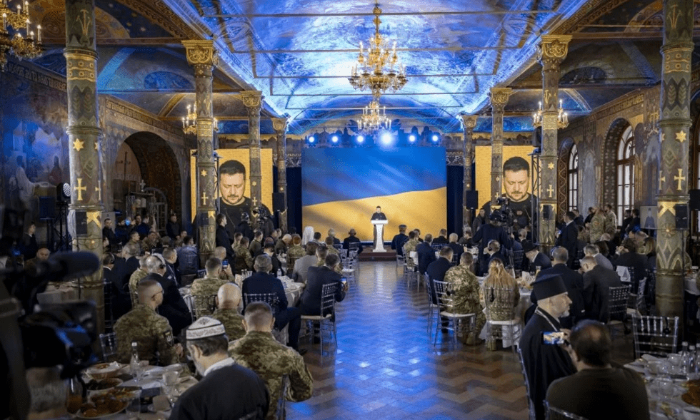 Священики та політики обурилися форматом молитовного сніданка у Трапезному храмі Лаври, – ЗМІ