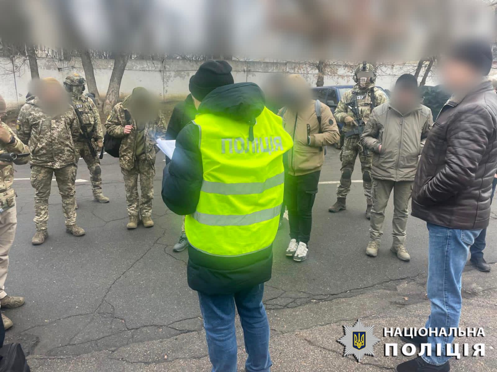 На Київщині викрито військового і чотирьох спільників, які вивозили бойові «трофеї» з фронту