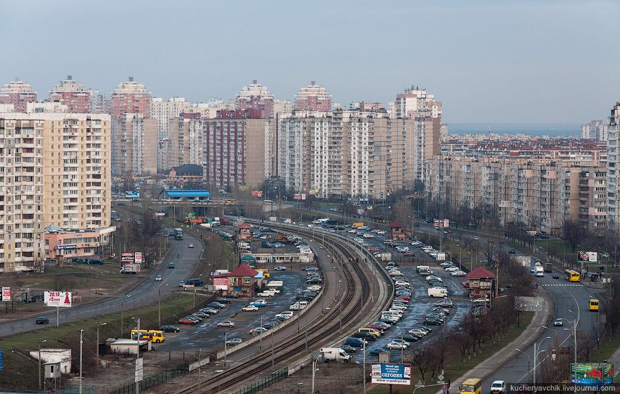 Деснянський район за 67,8 млн гривень замінить вікна і двері в житлових будинках (адреси)