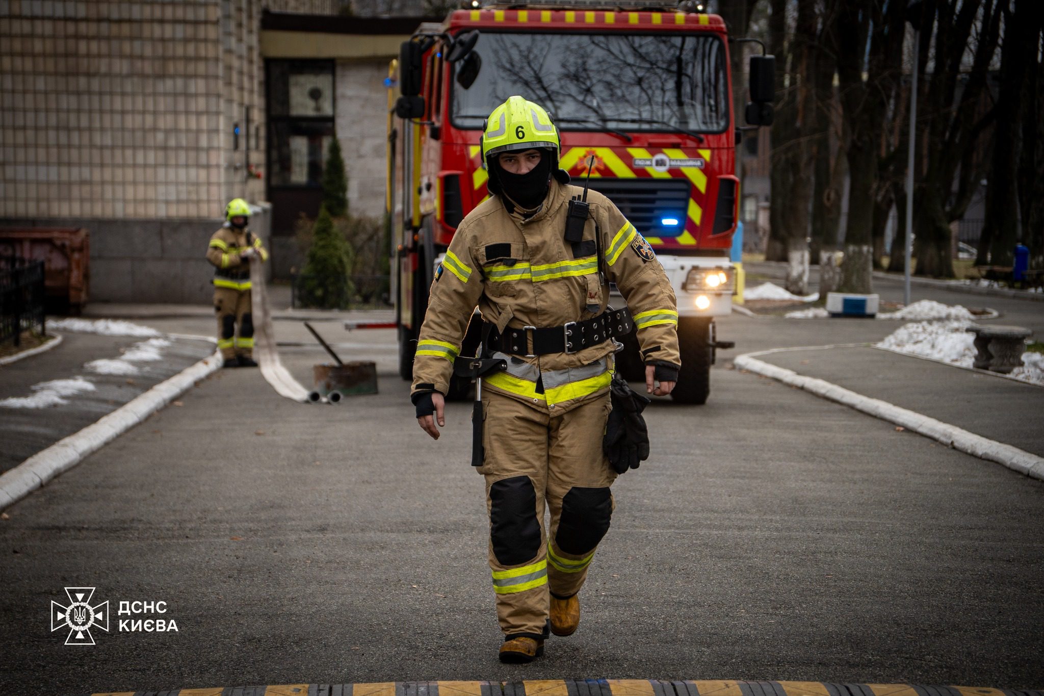 У Києві через пожежу на електропідстанції на Хрещатику без світла залишились 4 будинки