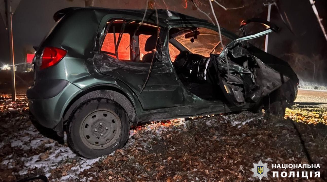 В Обухові внаслідок зіткнення легковика з вантажівкою загинула жінка