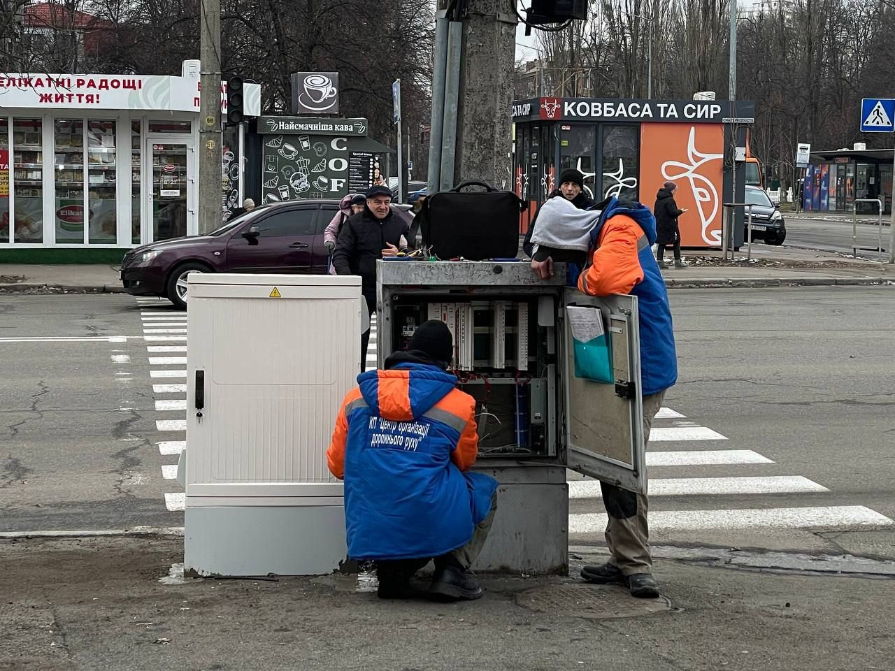 У столиці встановили ще дві шафи резервного живлення для світлофорних об’єктів